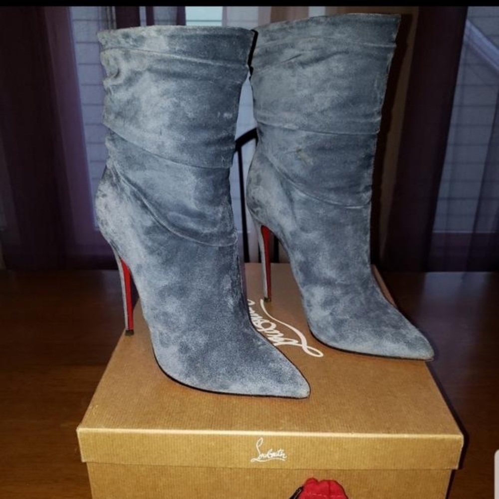 Christian Louboutin
Blue Ishtar Booty 120mm Pumps